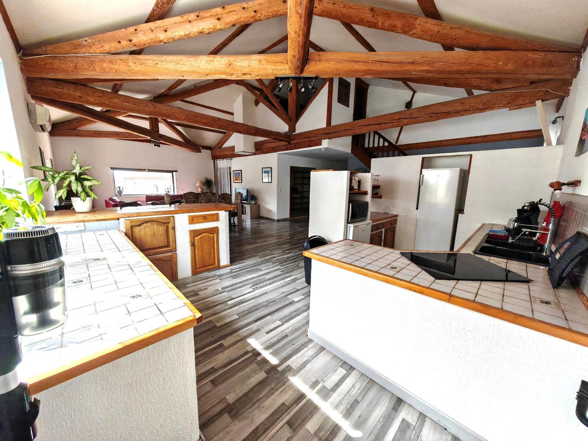 Maison 3 Chambres Avec Piscine Couverte Lespignan Екстериор снимка